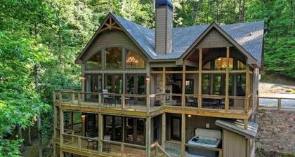 Riverfront Cabin! Hot Tub, Bar, & Fireplace; Family Friendly; Fire Pit
