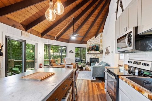 Modern Cabin in Peaceful Area
