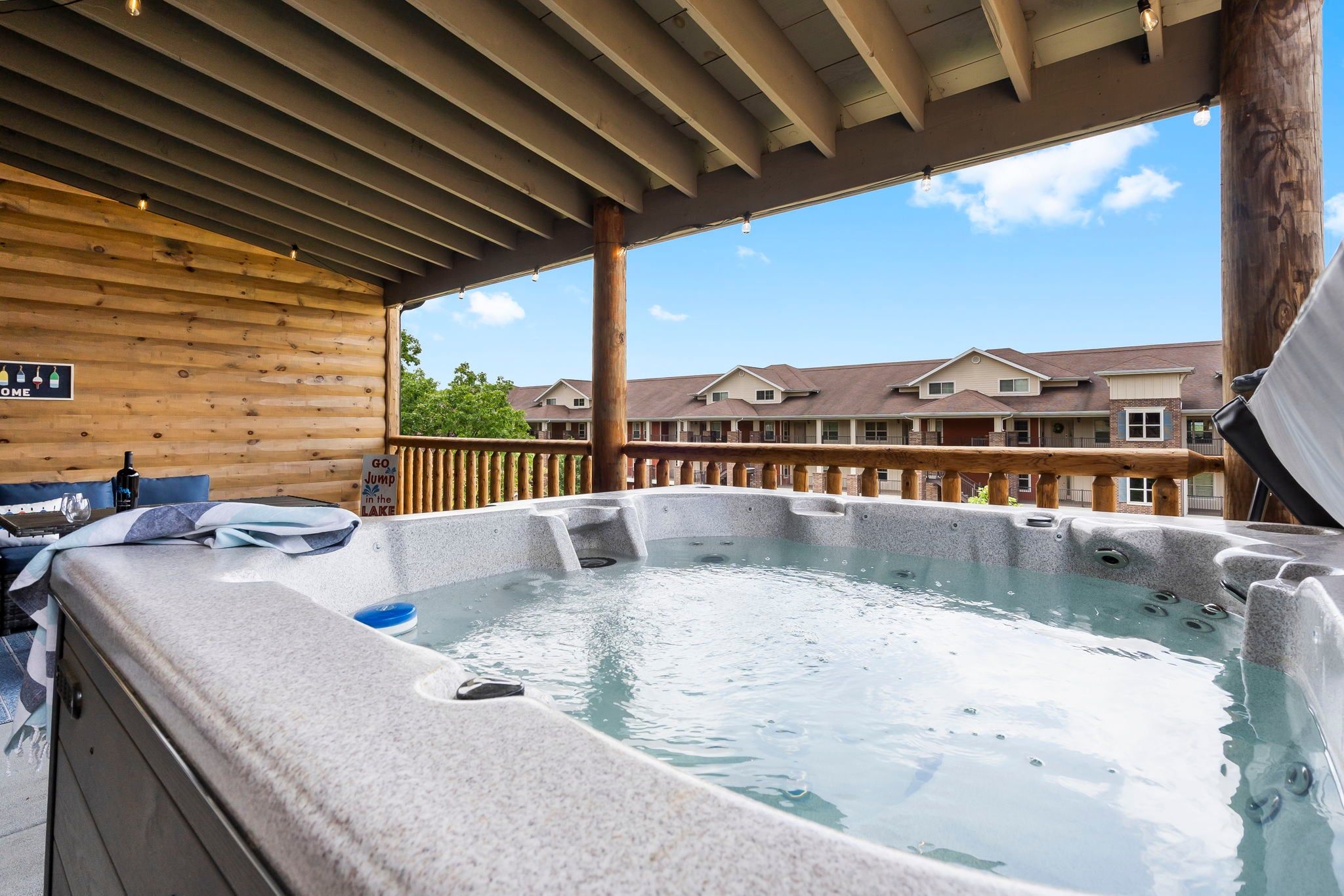 Baignoire à remous extérieure