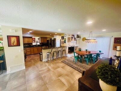 ! NEW ! Arizona Wine House. Centrally located in the Heart of the Verde Valley.