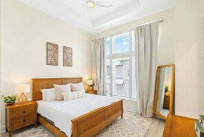 3 habitaciones, tabla de planchar con plancha y cuna de viaje 