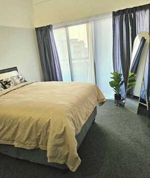 1 habitación, wifi y ropa de cama