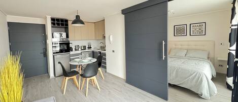 1 chambre, fer et planche Ă repasser, Wi-Fi, literie fournie