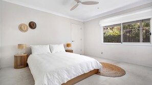 4 habitaciones, escritorio, tabla de planchar con plancha y wifi gratis 