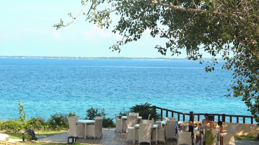 2 Bedroom Mactan Newtown Beach Condo