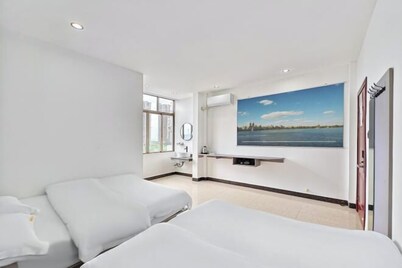 Beihai Linhai Hotel (Qiaogang Style Street)