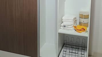 2 chambres, fer et planche Ă  repasser, Wi-Fi, draps fournis