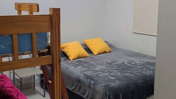 2 chambres, fer et planche Ă  repasser, Wi-Fi, draps fournis