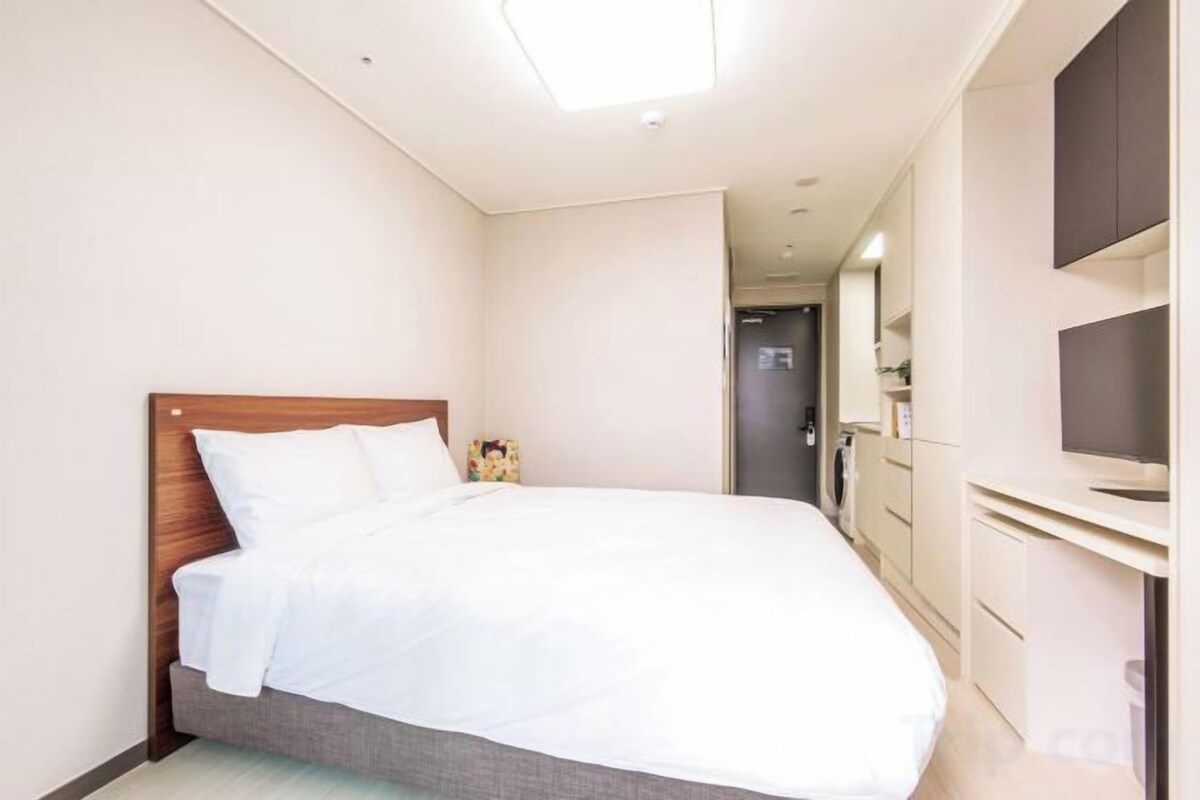 Deluxe 1-bed Room
