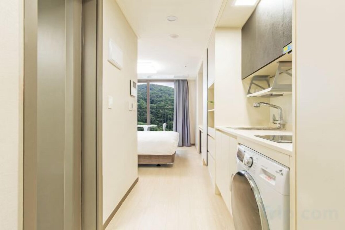 Standard 1-bedroom Suite