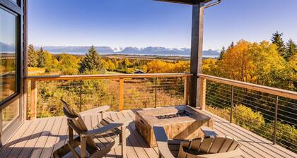 Lakeshore Lodging Inlet View Home