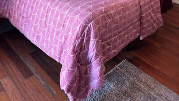 1 quarto, ferros/tábuas de passar roupa, Wi-Fi, roupa de cama