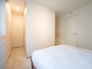 1 soverom, skrivebord og wi-fi