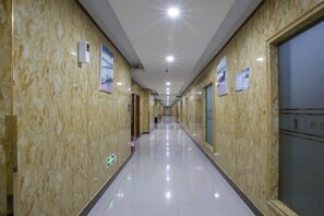 Unclassified image, 2 of 28, button - 100 Inn Liangpin Hotel (Jiashan County Shijia South Road RT-Mart) (Jiashan)