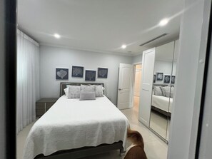 3 bedrooms, desk, iron/ironing board, free WiFi