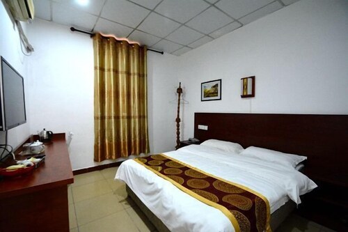 Beihai Jiajia Hotel (Beibuwan Square Branch)