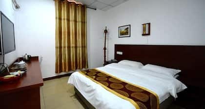 Beihai Jiajia Hotel (Beibuwan Square Branch)