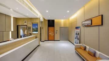 المنشأة من الداخل