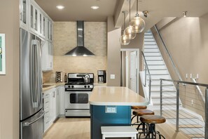 Microwave, oven, stovetop, dishwasher - Welcome to the Capital! 2 Bed 2 Bathroom, Loft-style townhome in West Sacramento (West Sacramento)