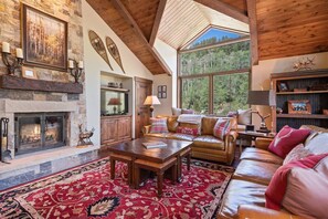 Exterior - Luxury 4 Bedroom Penthouse Residence in Beaver Creek Village (Avon)