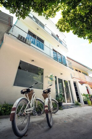 Front of property - Ramzu Villa (Thoddoo)