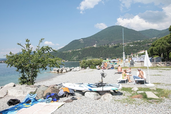 Beach nearby - Rosy House 100m from lake & Shared Pool, Toscolano Maderno, Italy (Toscolano Maderno)