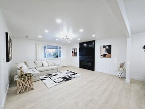 TV connectée, cheminée