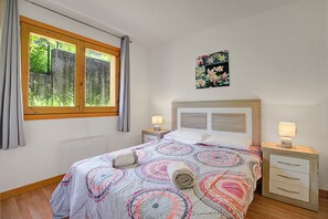 1 bedroom, free WiFi, bed sheets