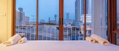 4 habitaciones, escritorio, tabla de planchar con plancha y wifi gratis