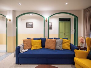 Living area - Bedtime Storeys (Bangkok)