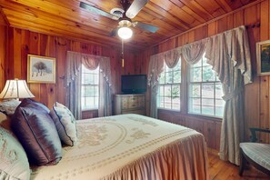 3 chambres, fer et planche à repasser, accès Internet, draps fournis