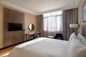 Room, 1 King Bed, Garden View | Minibar, desk, laptop workspace, blackout curtains - Protea Hotel by Marriott Lusaka International Airport (Lusaka)