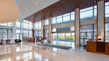 Lobby-Lounge