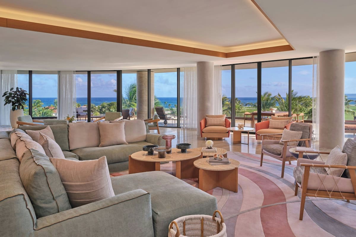 Royal Suite, 1 Bedroom, Non Smoking, Ocean View (Balcony) | Living room
