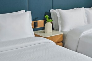 ผ้าปูที่นอน Frette จากอิตาลี, เครื่องนอนระดับพรีเมียม, มินิบาร์