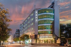 Exterior - Jiqing Hotel (Kunming Green Lake) (Kunming)