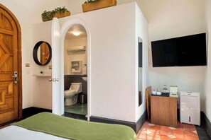 1 habitación, tabla de planchar con plancha, wifi y ropa de cama 