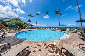 Piscine extérieure, piscine chauffée