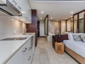 1 غرفة نوم ومكواة/لوح كي وواي فاي مجانًا وملاءات أسرّة