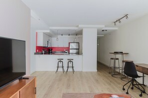 冰箱、微波炉、烤箱、洗碗机