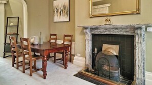 Dining - Stunning Period Apartment in Ballsbridge (Dublin 4)