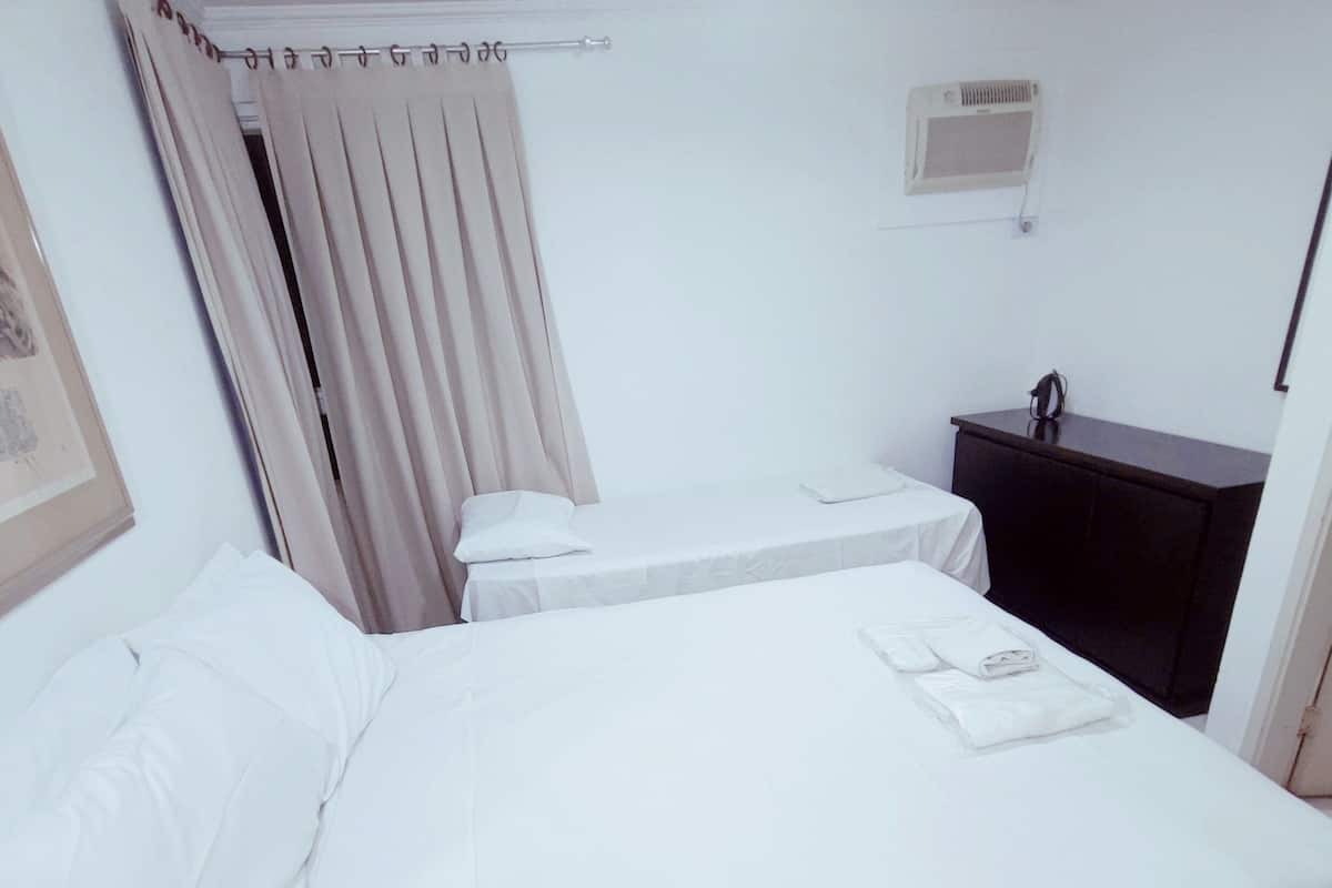 1 habitación, minibar, cortinas blackout y wifi gratis