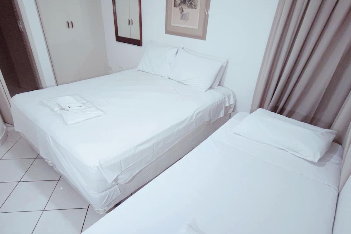 1 habitación, minibar, cortinas blackout y wifi gratis