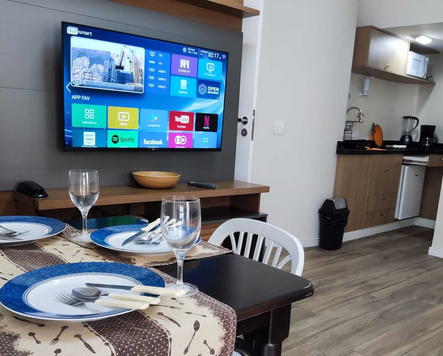 Apartamento superior, lanai | Servicio de la habitación