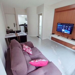 32-inch Smart TV with digital channels - Apart-Hotel Acomodações RG (São Paulo)