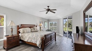 3 bedrooms, iron/ironing board, free WiFi, bed sheets - Waterside Retreat - Beautiful south facing Rotonda waterfront home with pool (Rotonda)