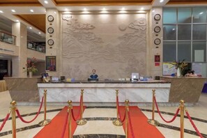 Lobby - Donglan Dongsheng International Grand Hotel (Wei Baqun Memorial Hall Cultural Square) (Donglan)