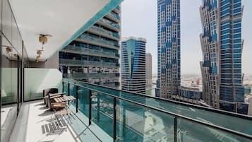 Leilighet – comfort, byutsikt | Balkong