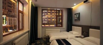 Manzhouli Crown Inn