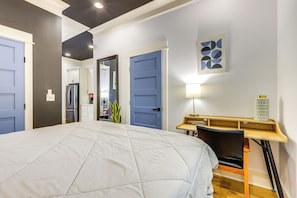 Desk, iron/ironing board, WiFi, bed sheets